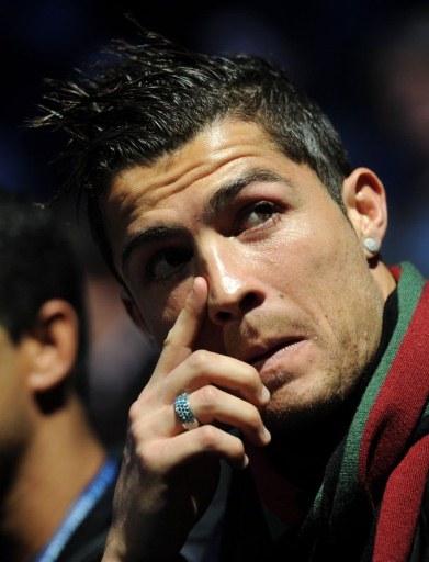 获评10分！陈威全场完成12次扑救，力保海港客场龙门不失（满分10分！陈威12次神扑助海港客场零封对手）